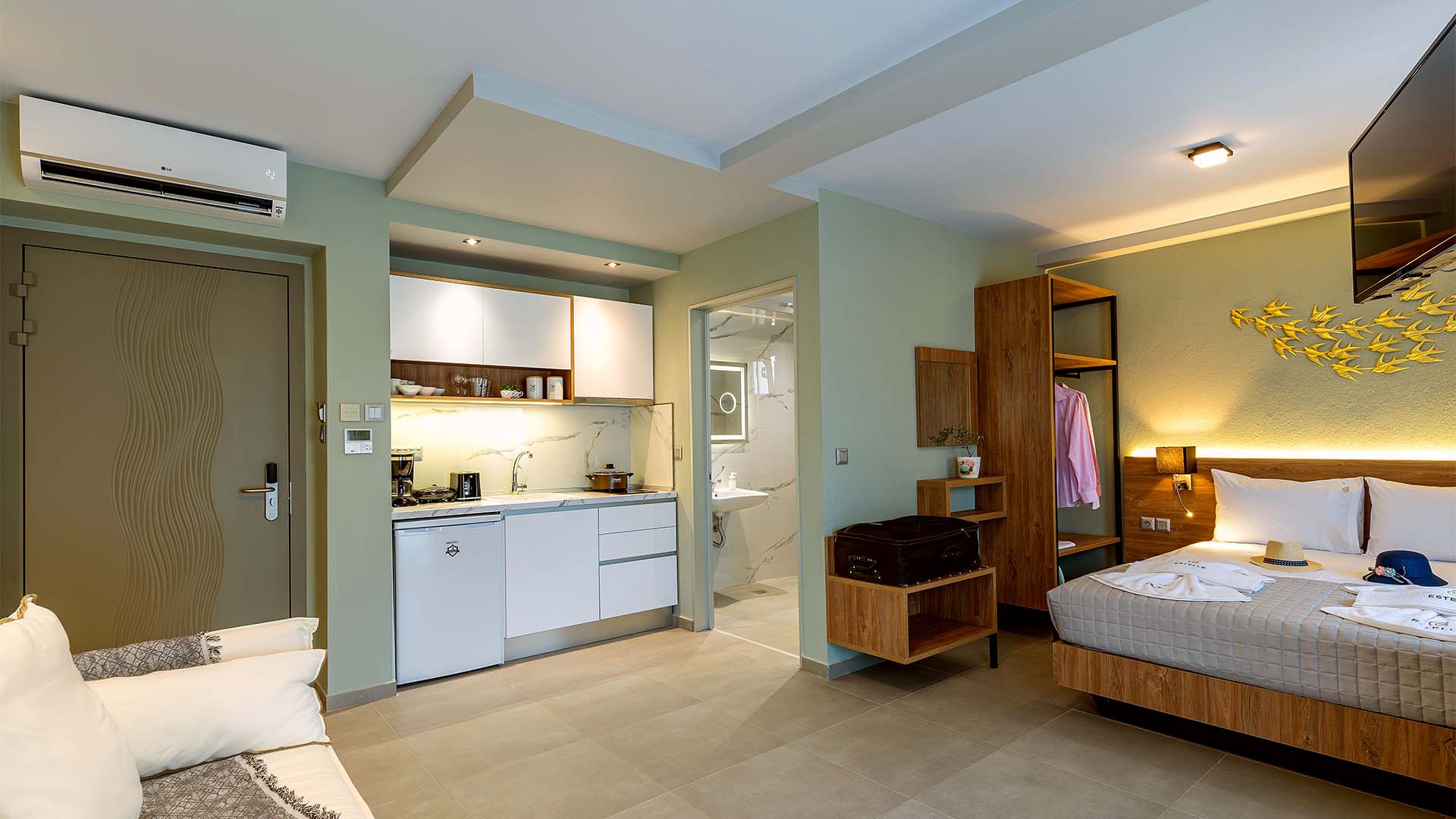 Estelle Luxury Apartments & SuitesКомфортен престой и релакс на първа